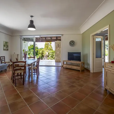 Willa Rebecca Modica